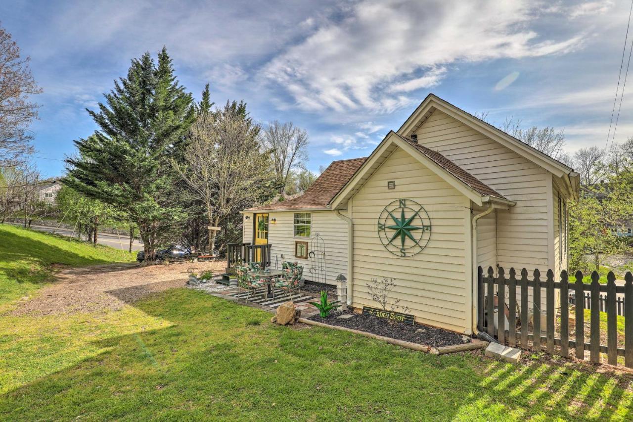 Stylish Asheville Home With Backyard And Fire Pit Woodfin Εξωτερικό φωτογραφία